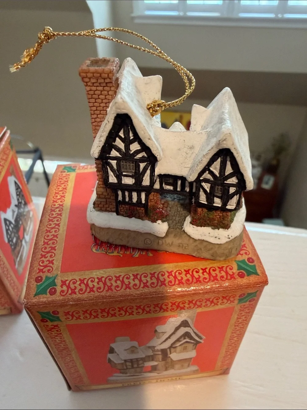 David Winter Cottages - Mini Ornaments Set of 4.